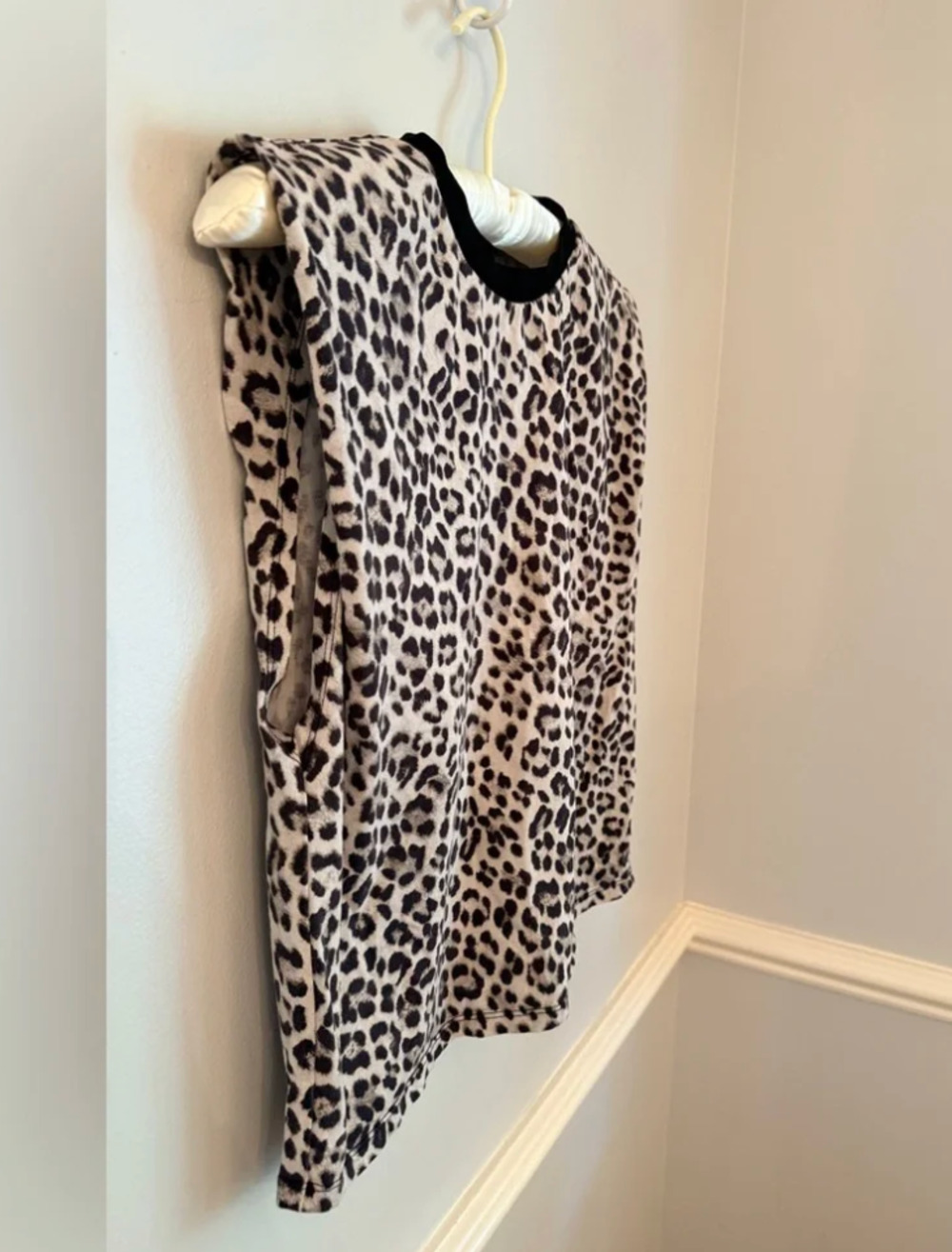 Alice + Olivia Leopard Print Tank Top t-shirt and jogger pant set- Brand New - Picture 7 of 7